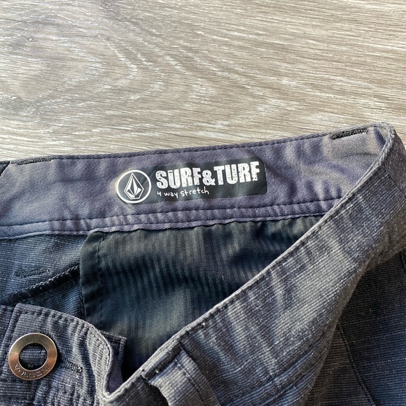 Volcom Board Shorts - Picture 4 of 4